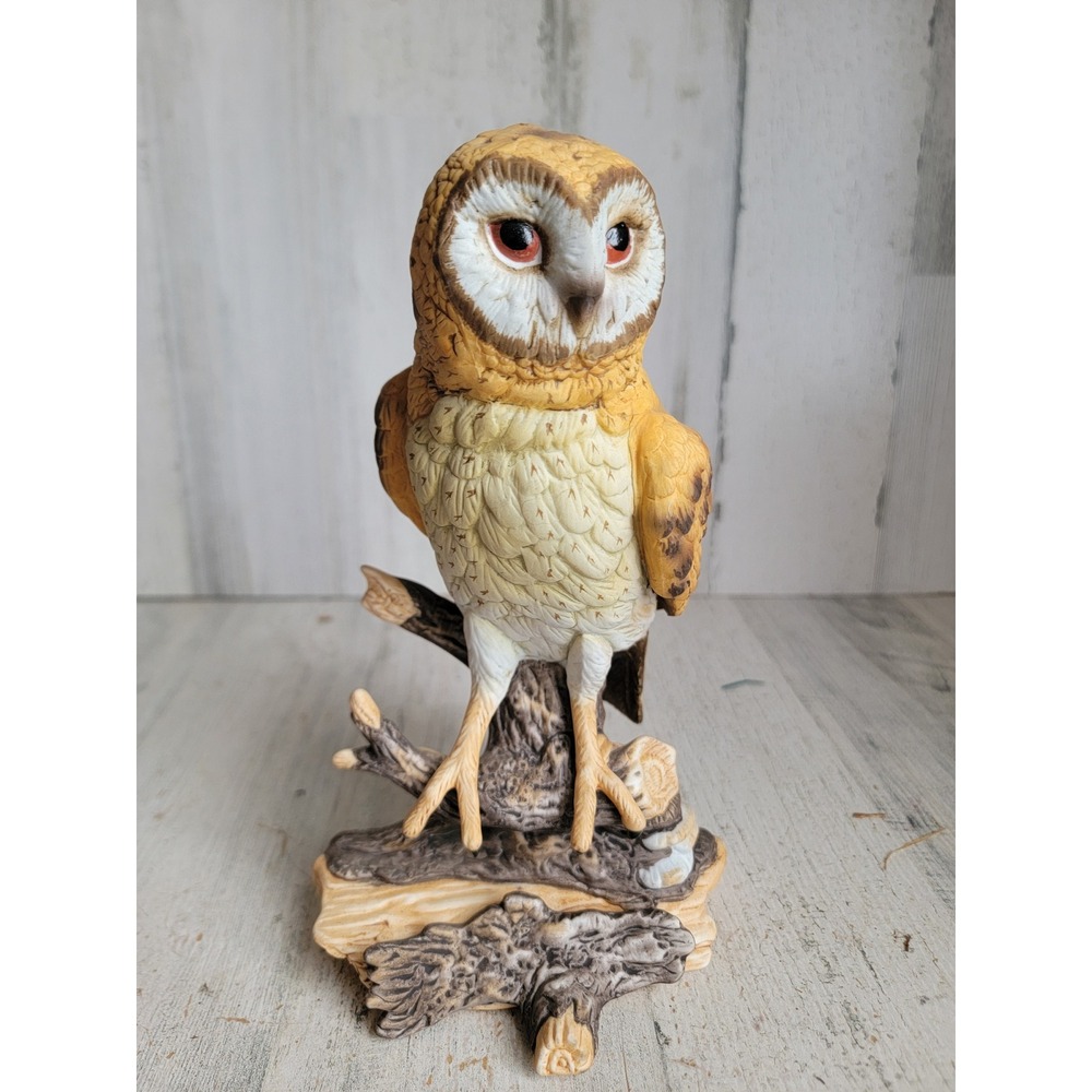 Vintage barn owl porcelain snow log Xmas‎ bird collectible home figure